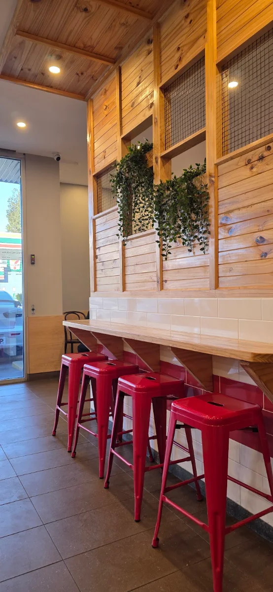 Vibe, Red Rooster Prestons