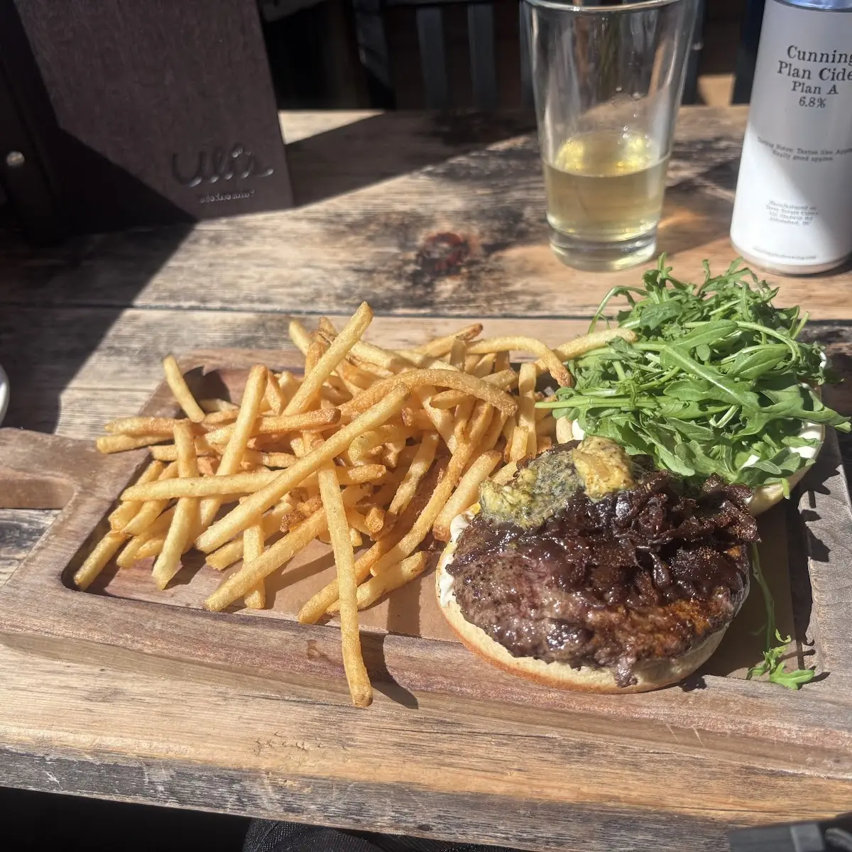 Food & drink, Uli's Restaurant