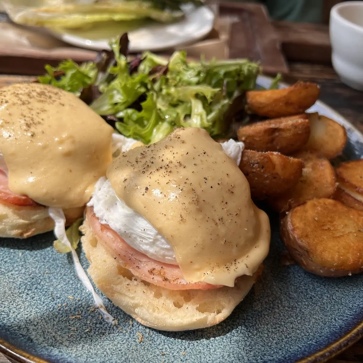 Food & drink, Uli's Restaurant