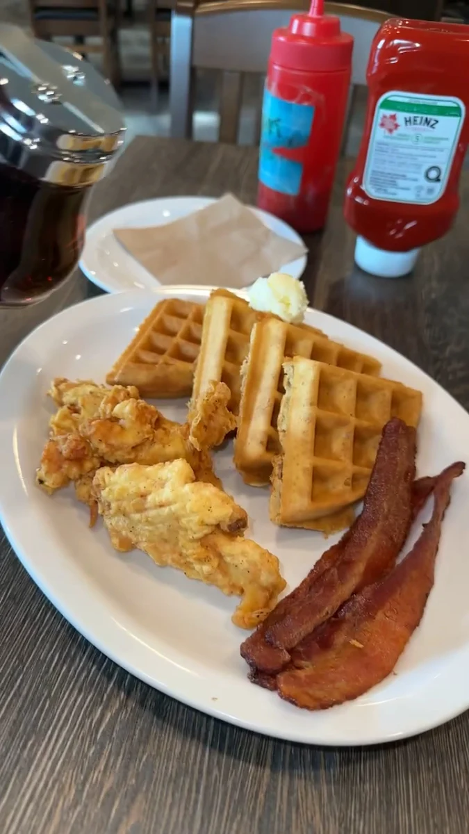 Food & drink, Ricky's All Day Grill - 130th Ave