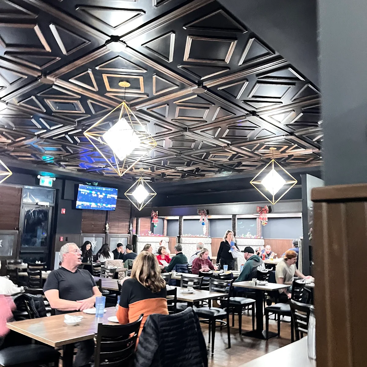 Vibe, Pauls Pizza Airdrie