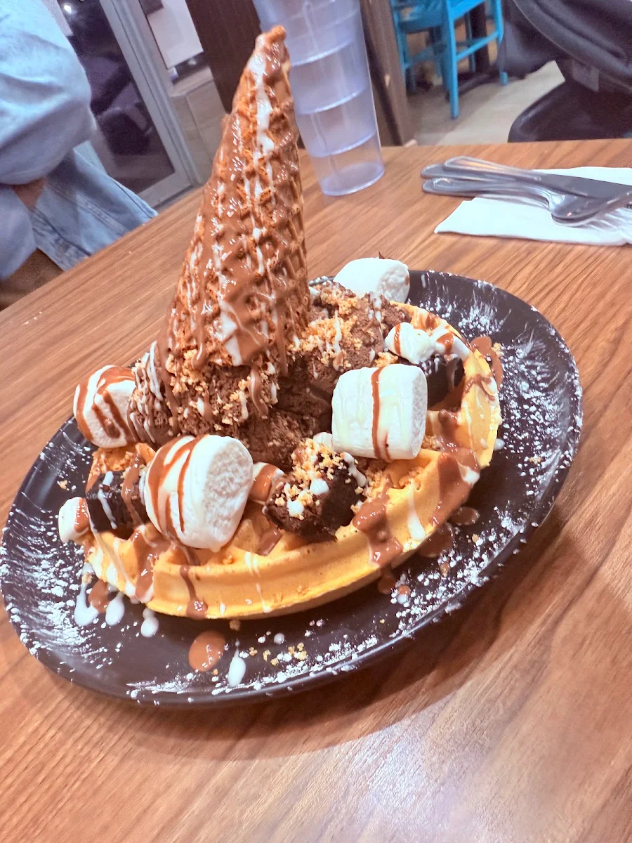 Food & drink, D Spot Desserts Brampton East