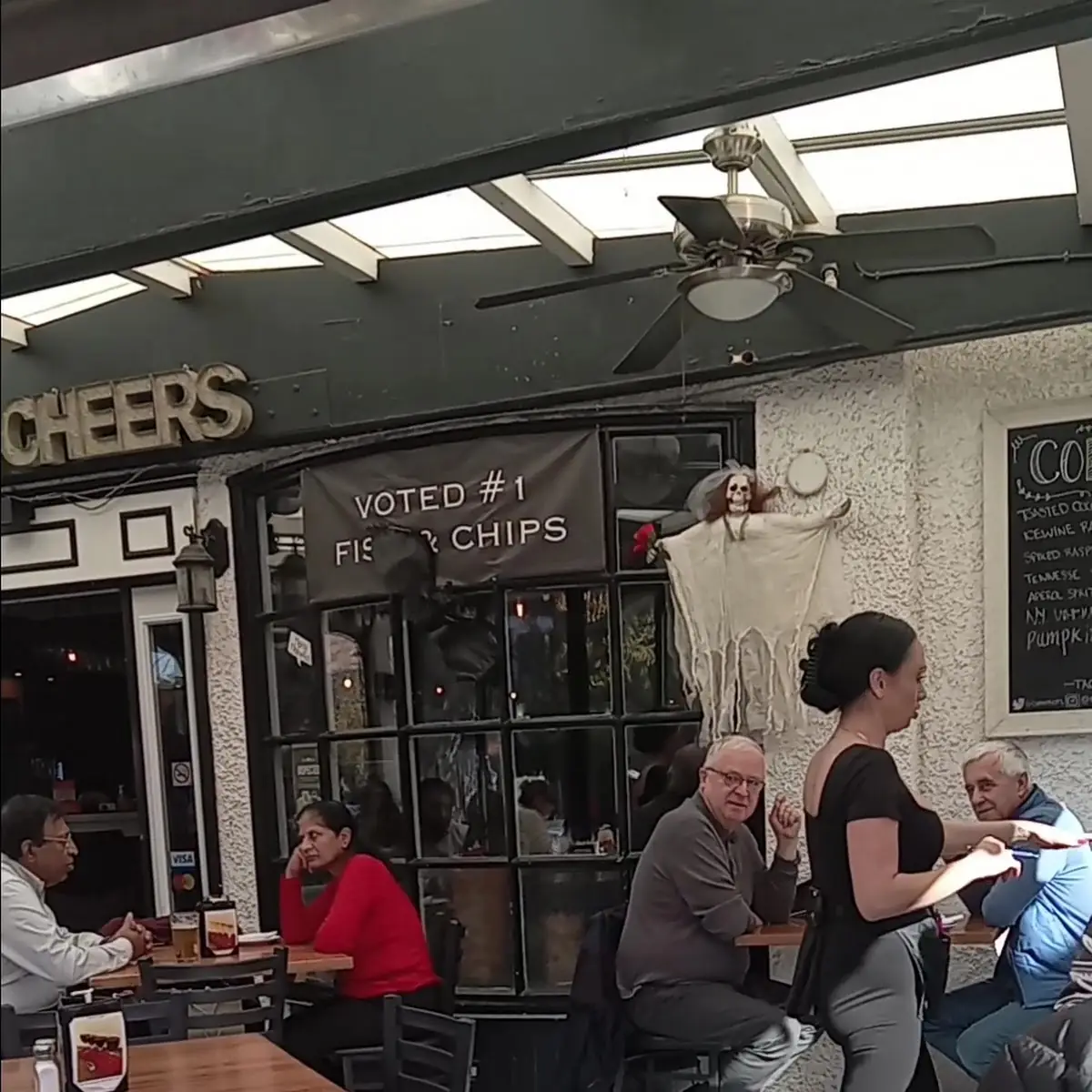 Vibe, Corks Wine Bar & Eatery