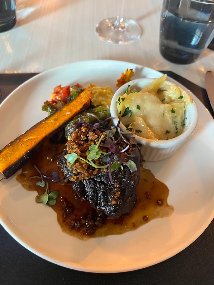 Food & drink, The Globe Restaurant
