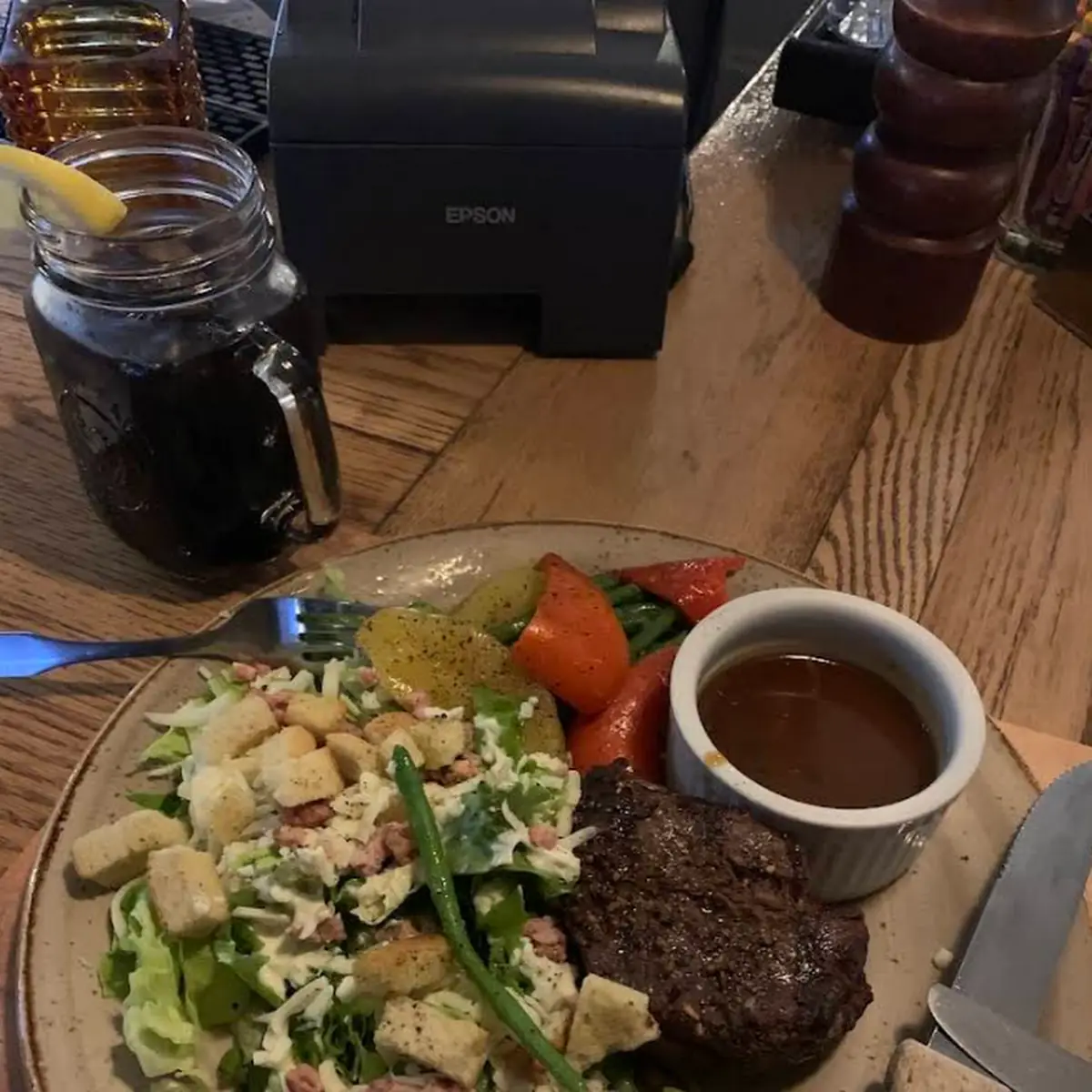 Food & drink, Auberge Ayer's Cliff