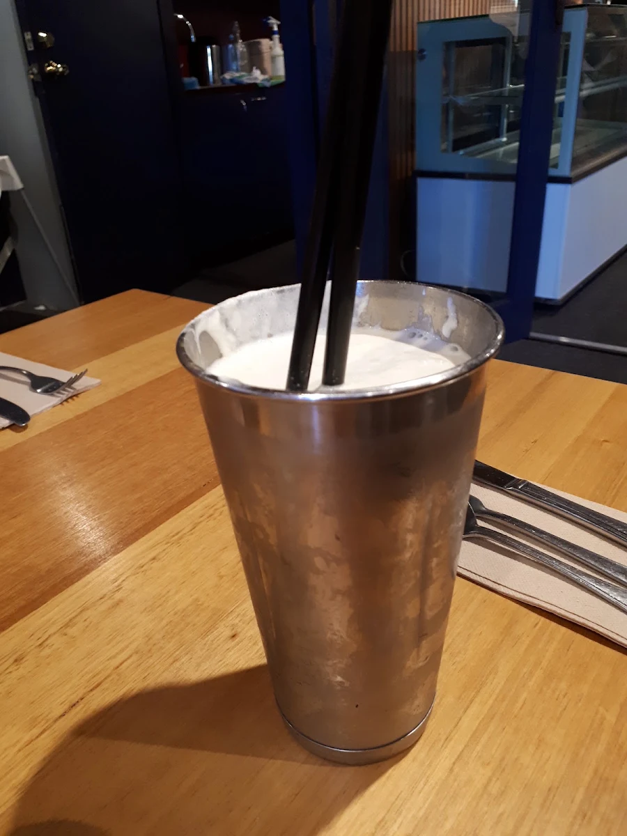 Malt Milkshake, Café Woodworks