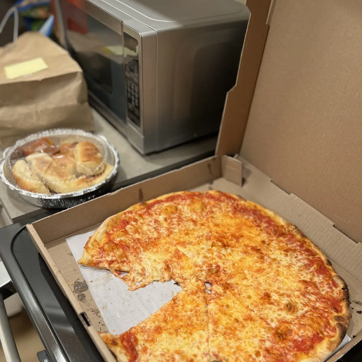 Medium Cheese Pizza