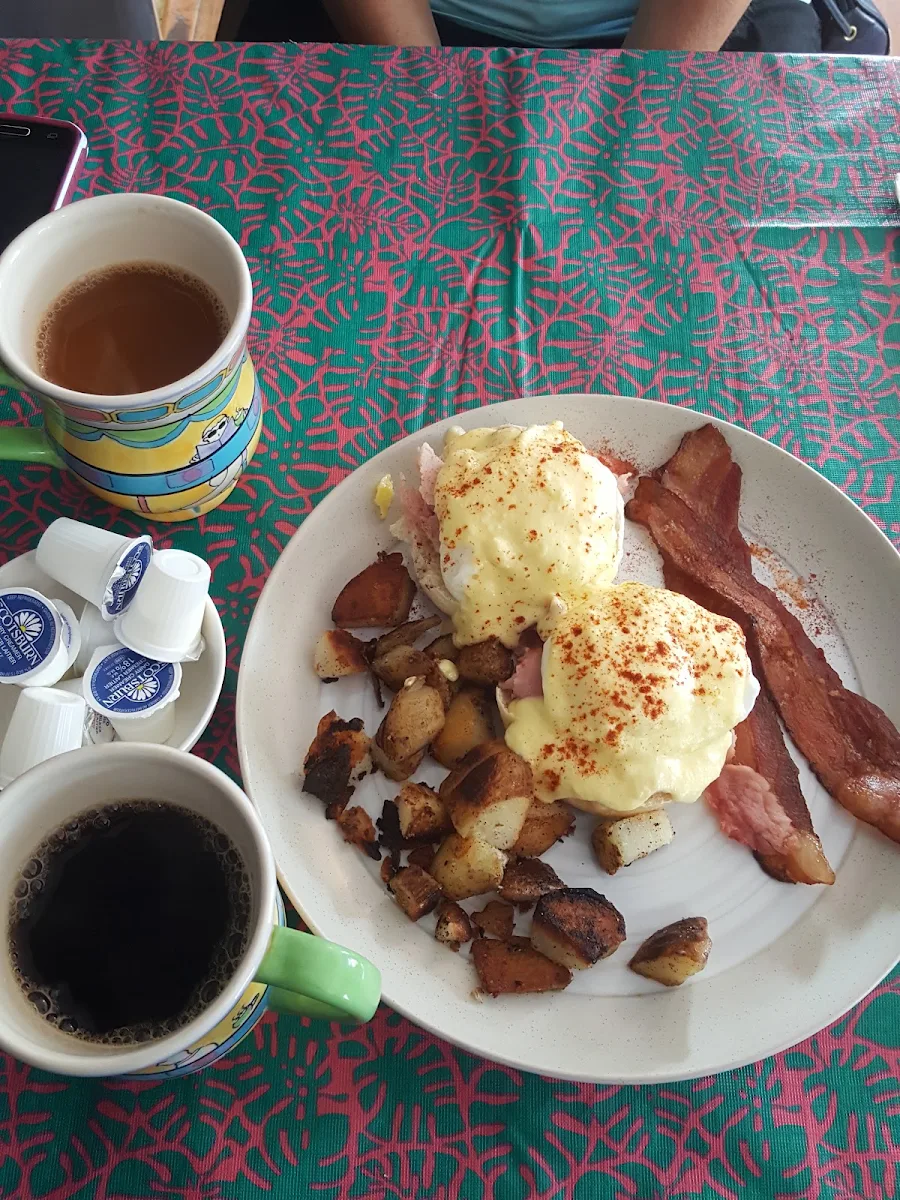 Eggs Benedict, Hurricane Heidi's Cafe