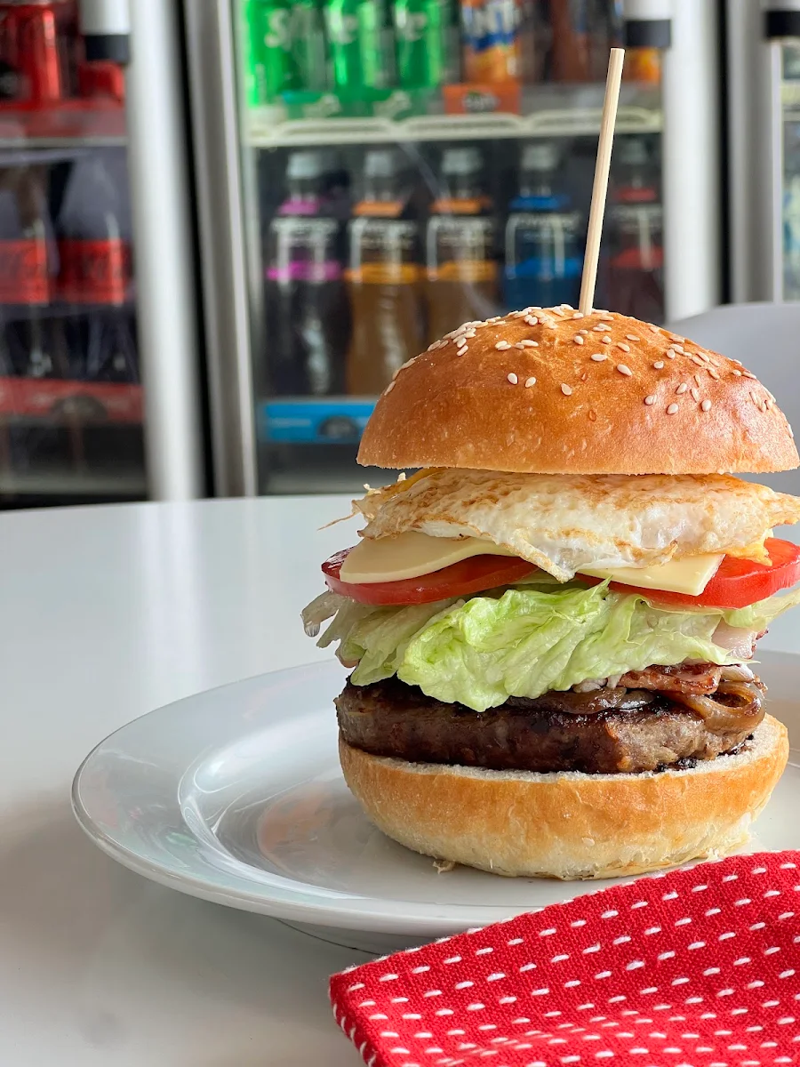 Highlights, Triple T Cafe