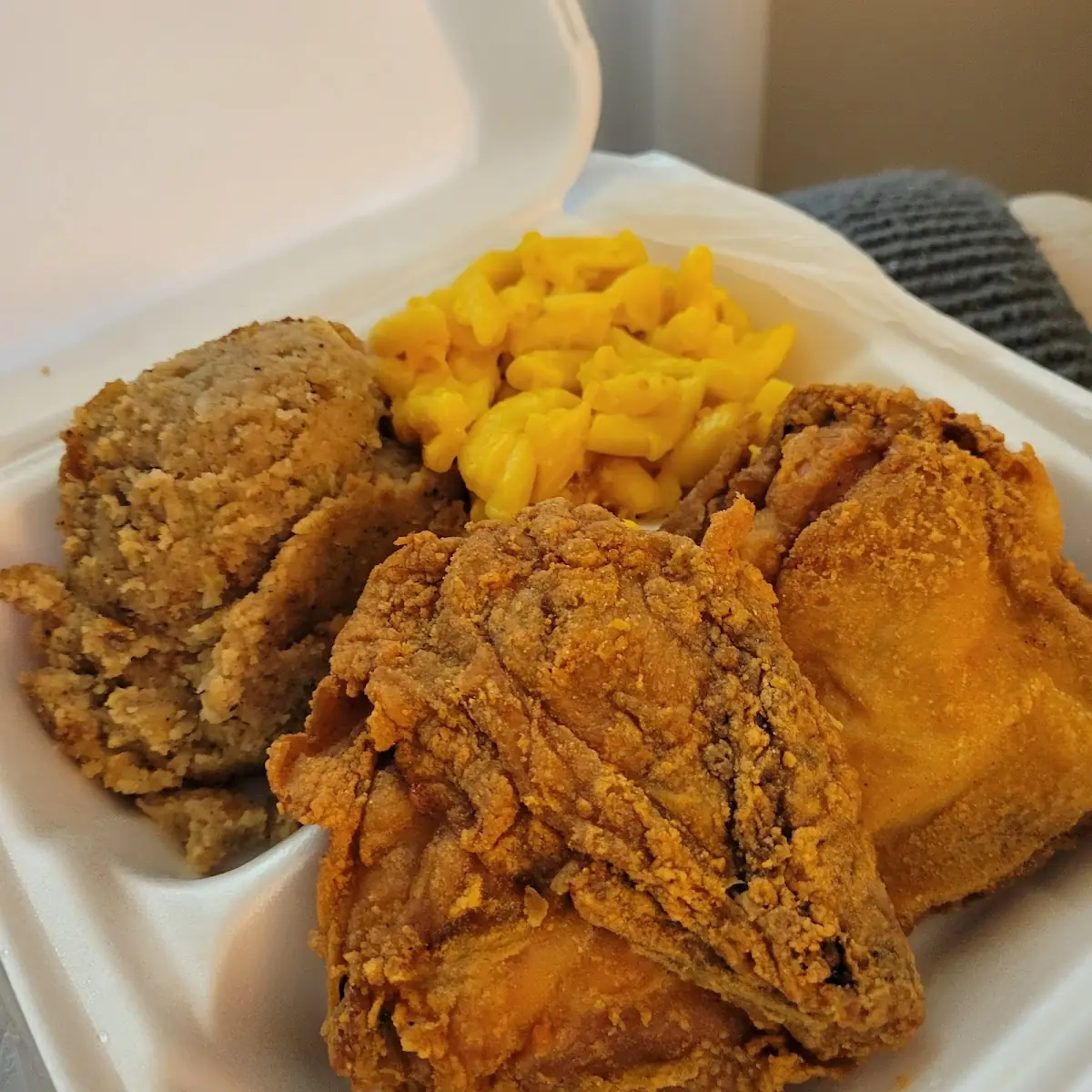 Fried Chicken with Mac and Yams