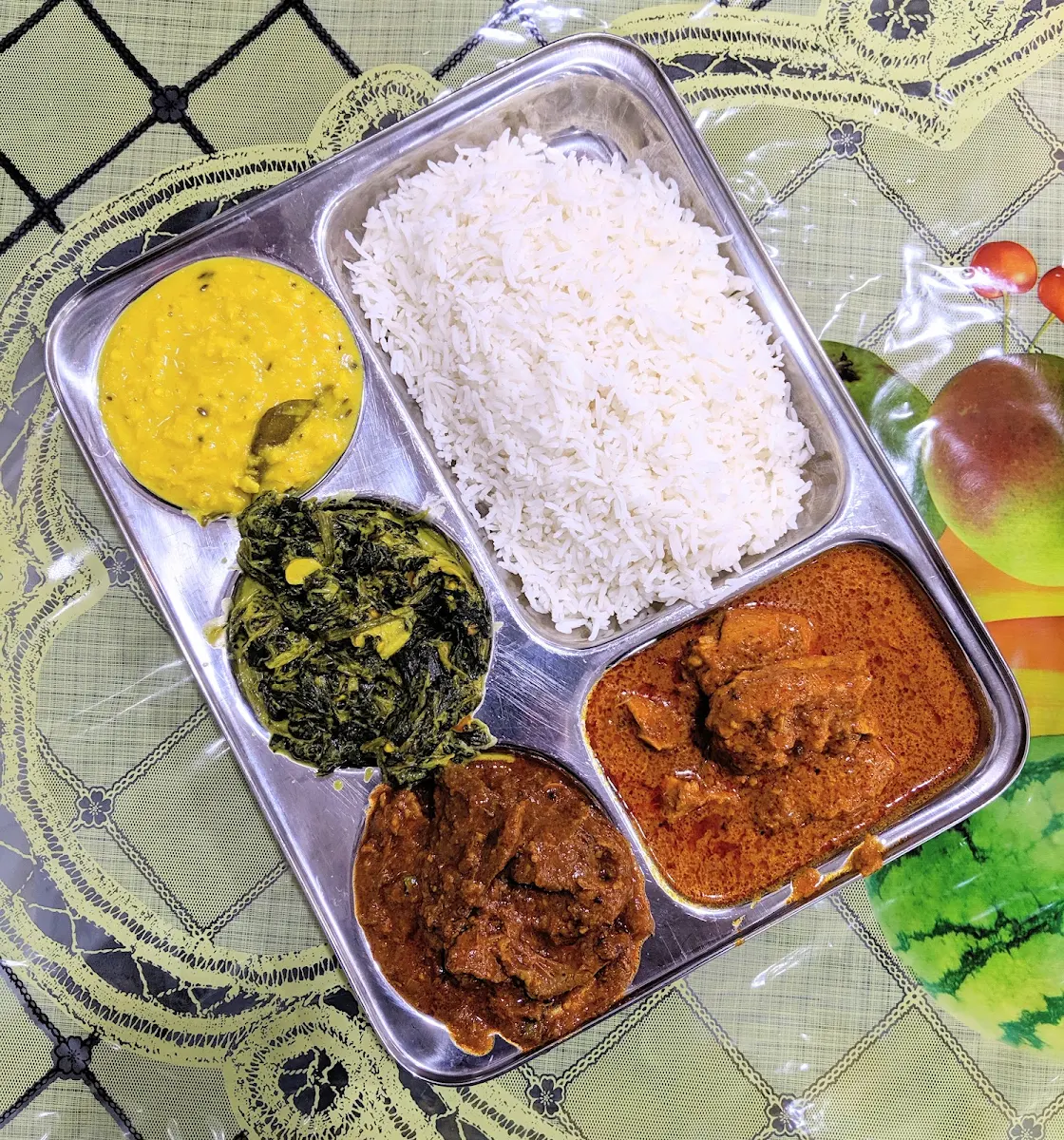 Rice Meat Veg and Curry, Raj Bhavan Take Away and Dine In