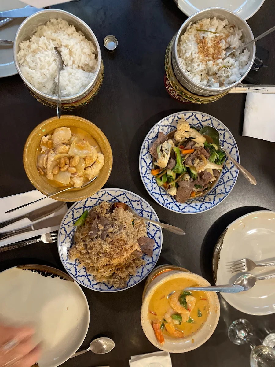 Highlights, Sorrento Thai