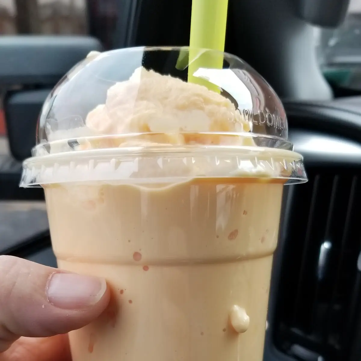 Mango Smoothie with Bobo Balls