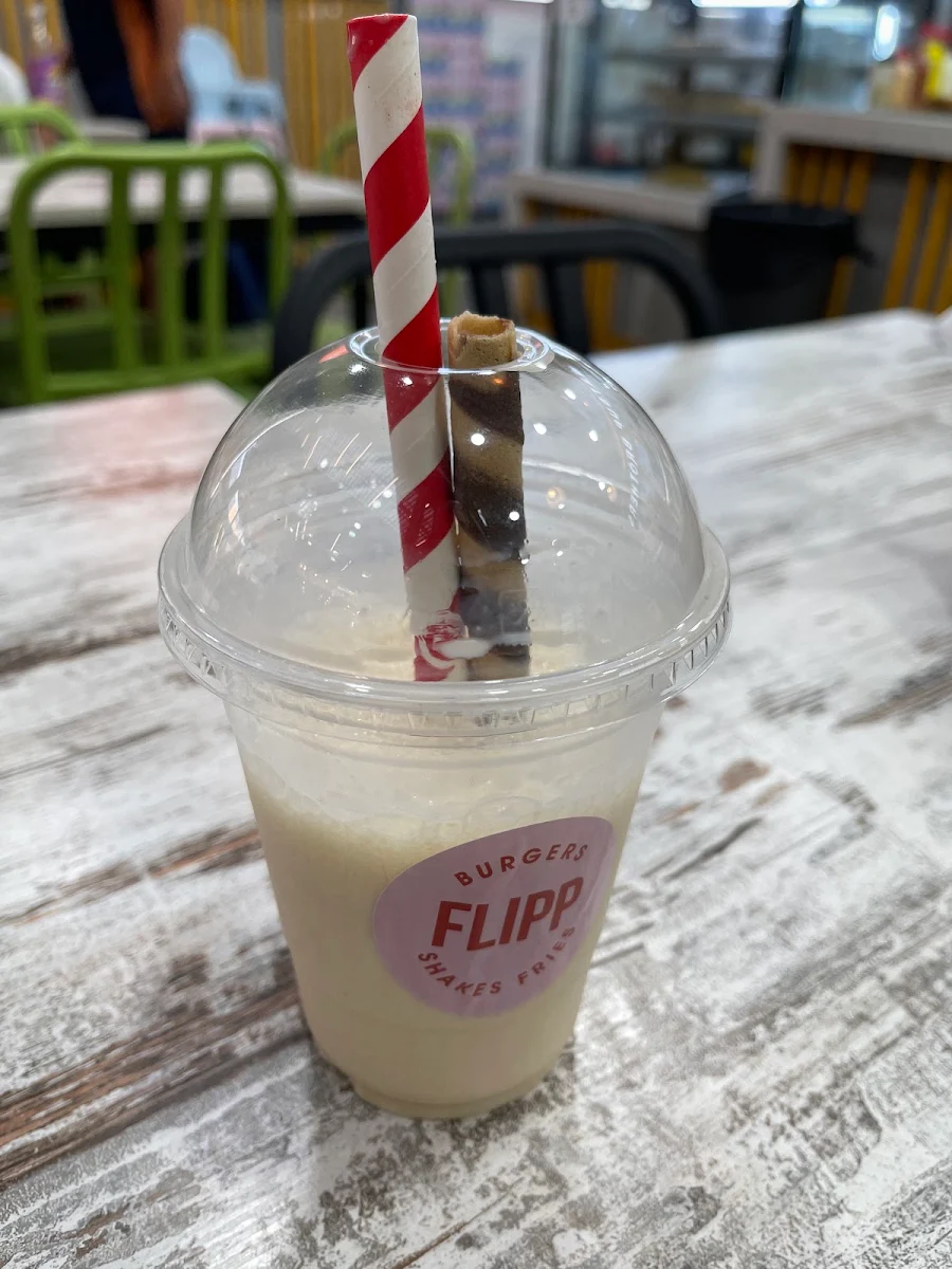 Mango Milkshake, Flipp Burgers | Elara Village