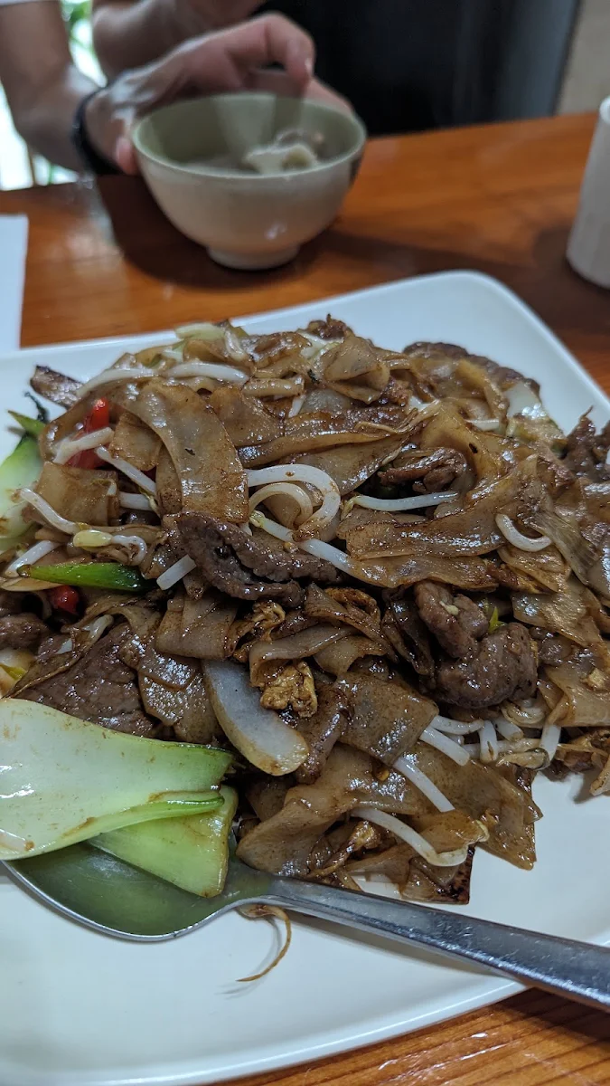 Beef Fried Rice Noodle, Kungfu Express West Lakes