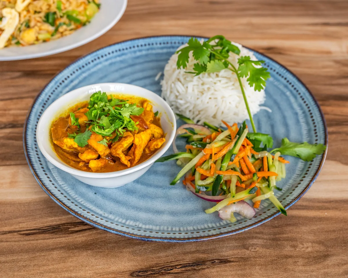 Chicken Curry and Rice, Island Vibes Cafe