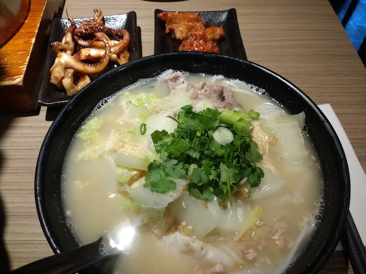 Noodle Combo Fish Pork Slices in Broth with Minced Pork, Bubble Waffle Cafe
