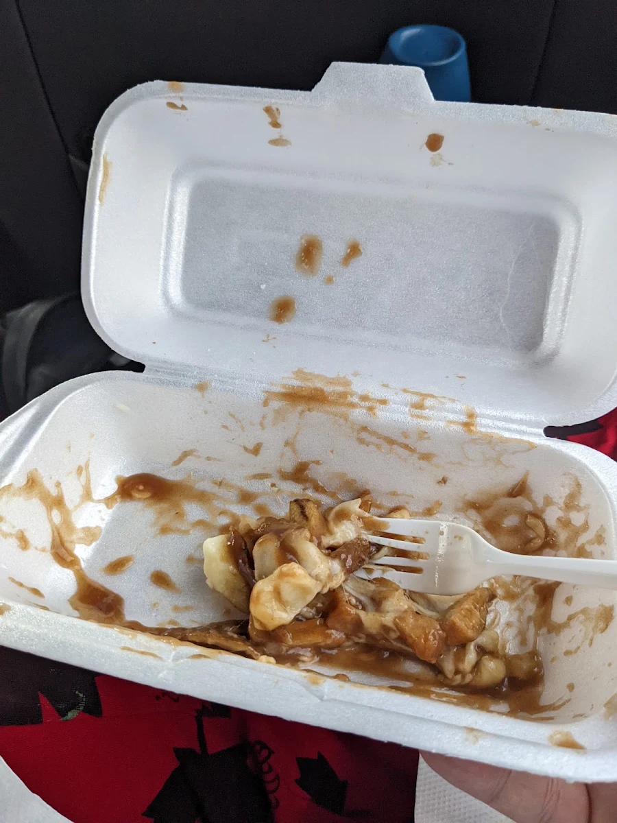 Poutine, Ma and pas Country Fries Chip Wagon