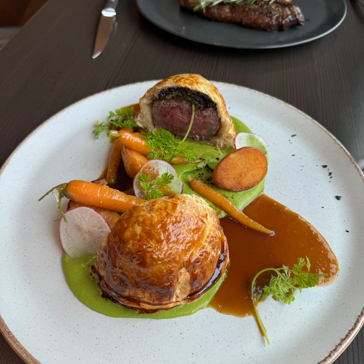 Beef Wellington, Apron Bar & Restaurant