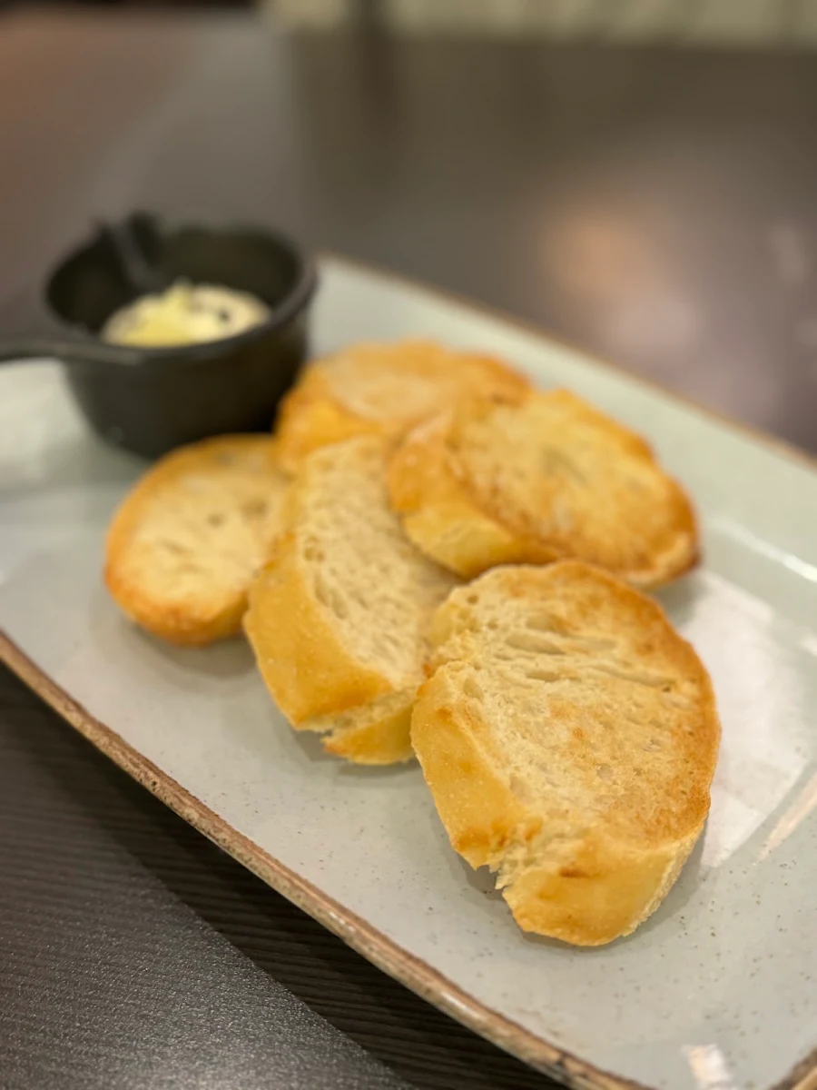 Bread with Butter, Apron Bar & Restaurant