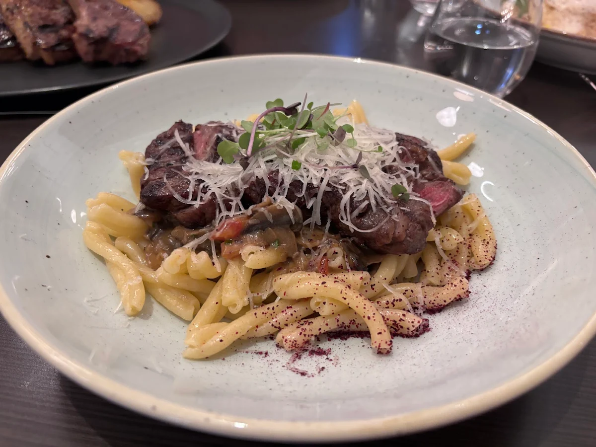 Highlights, Apron Bar & Restaurant