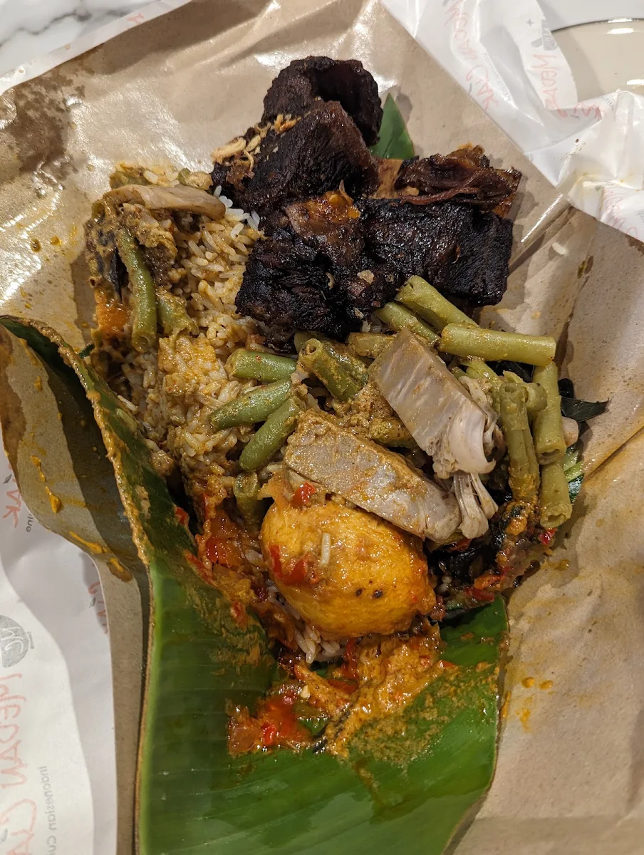 Nasi Kapau Sapi Balado