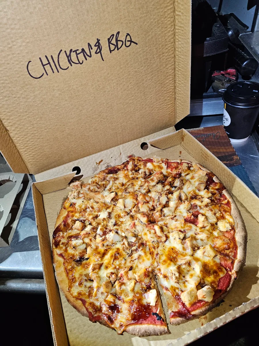 BBQ Chicken, Bocconcino's Woodfired Pizzeria