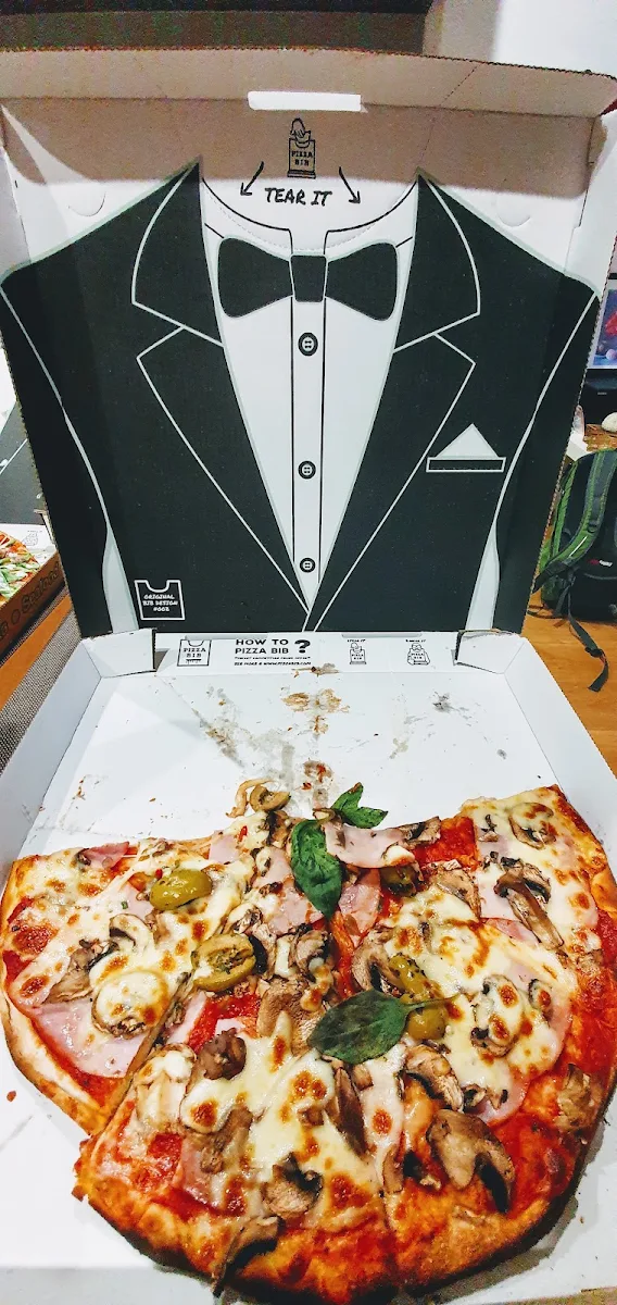 Greek Lamb Pizza, Bocconcino's Woodfired Pizzeria