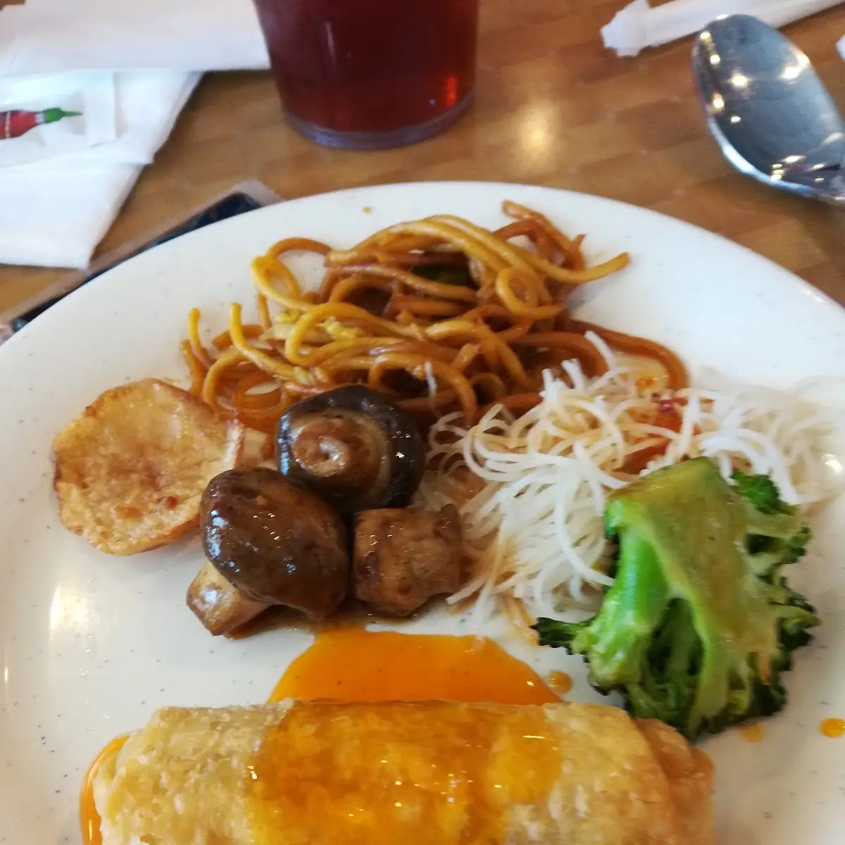 Vegetable Egg Roll Noodles Mushroom