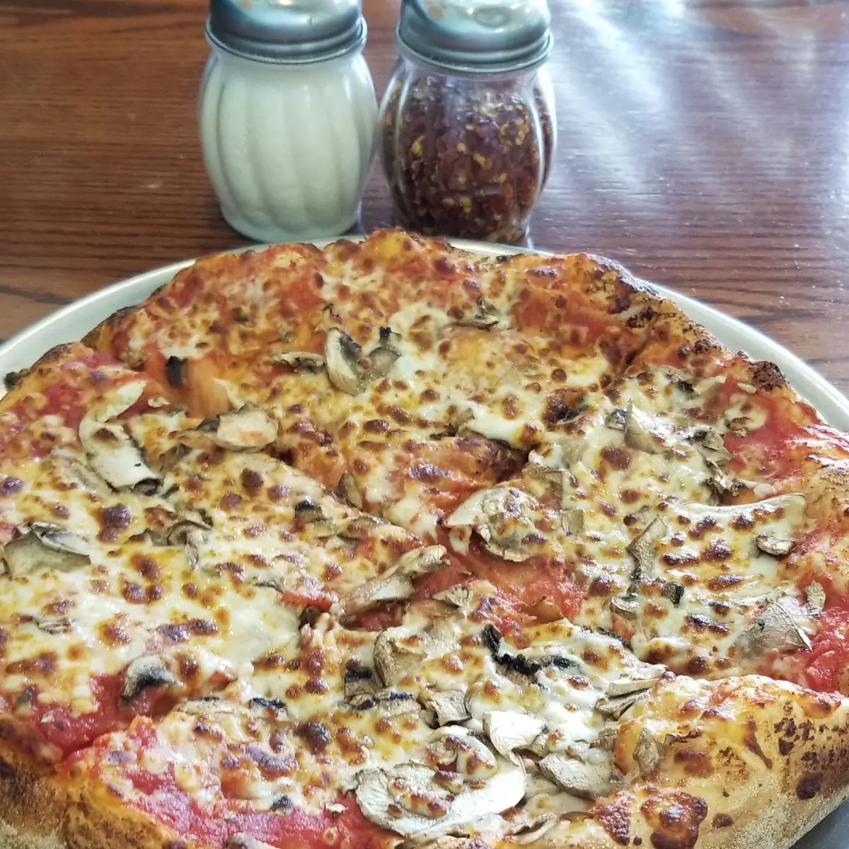 Pepperoni & Mushroom Pizza