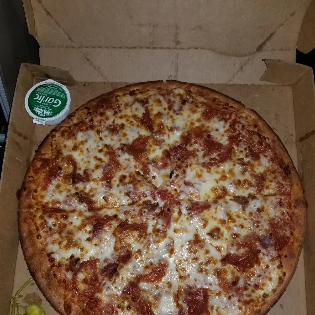 Thin Crust Pepperoni & Bacon Pizza