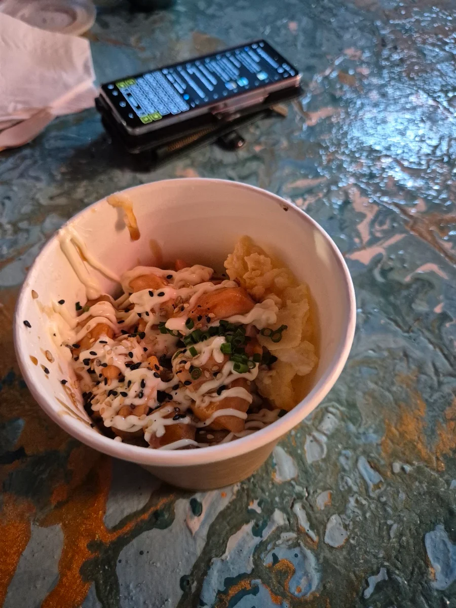 Highlights, Lokahi Poke Bar