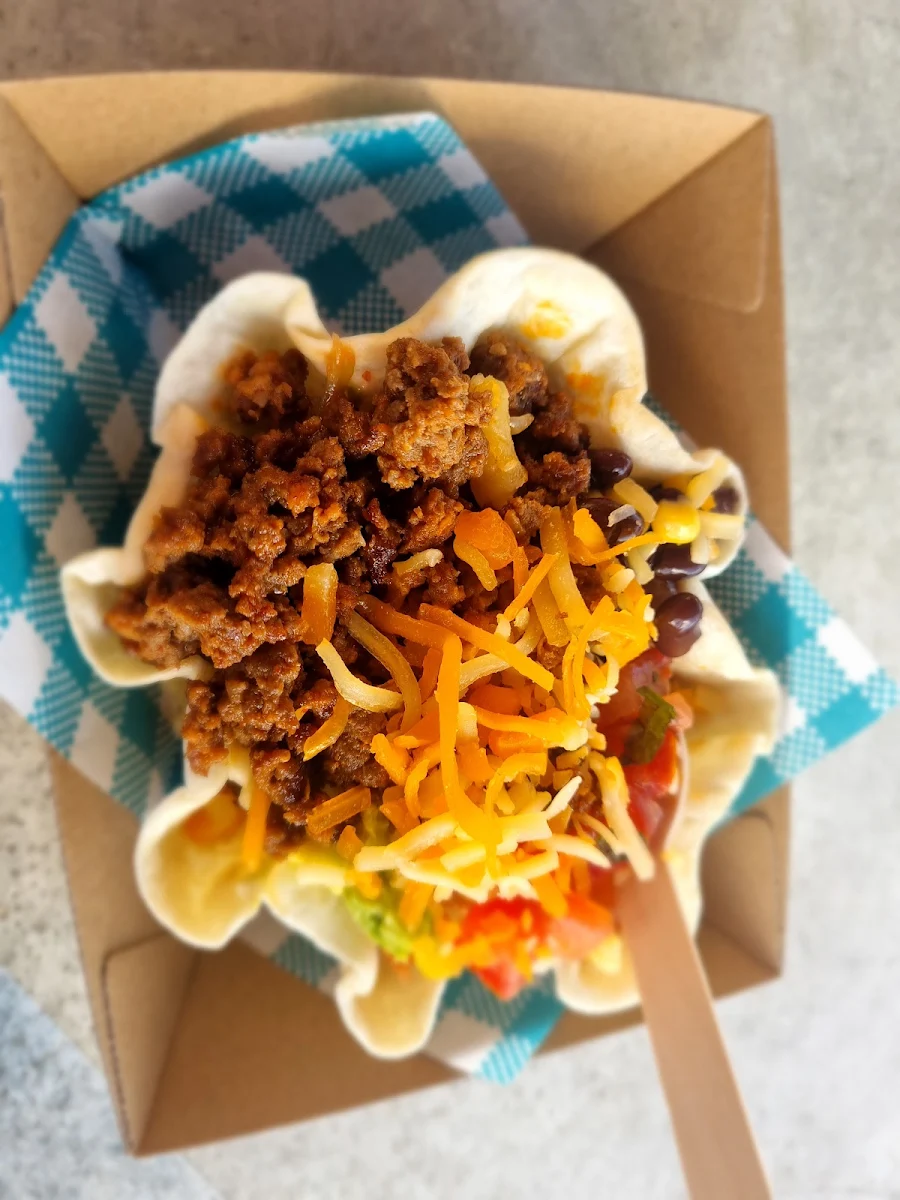 Highlights, Lokahi Poke Bar