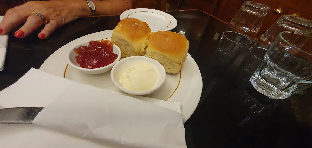 Devonshire Tea, Shingle Inn City Hall