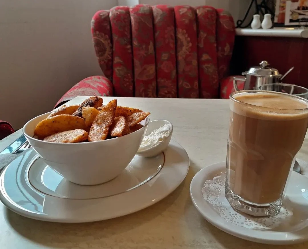 Latte and Wedges, Shingle Inn City Hall