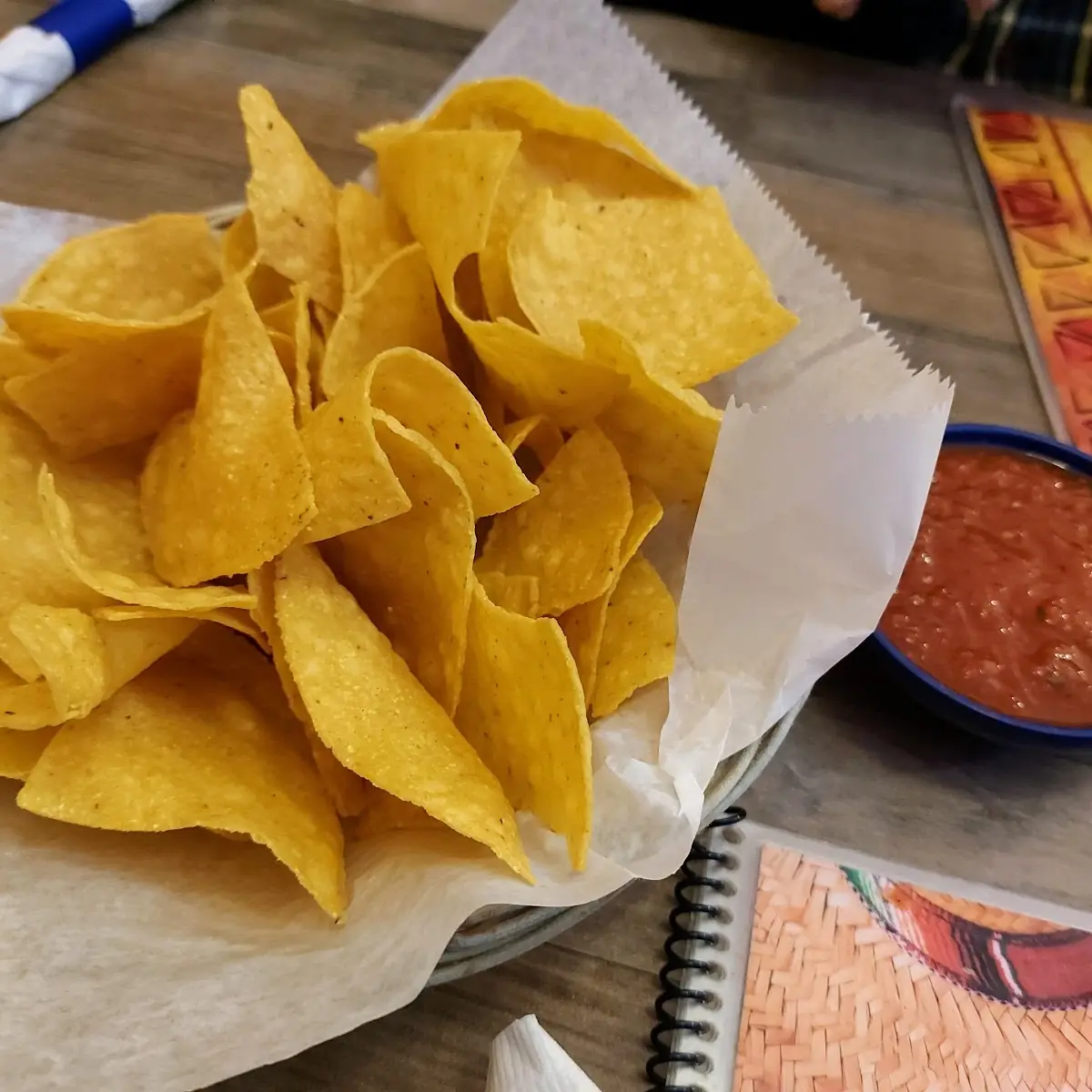 Chips Salsa Mild & Hot