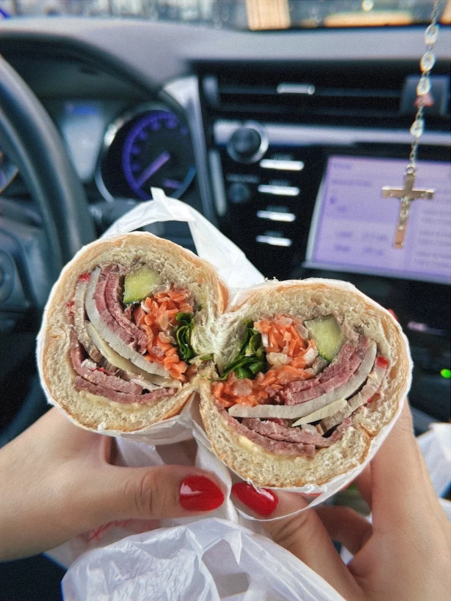 Banh MI Thap Cam