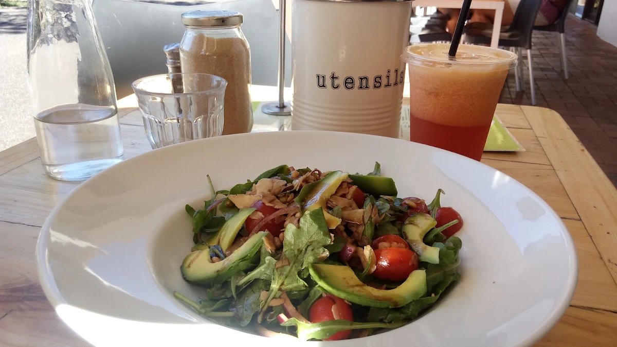 Ensalada de Aguacate, Lennox Point Cafe