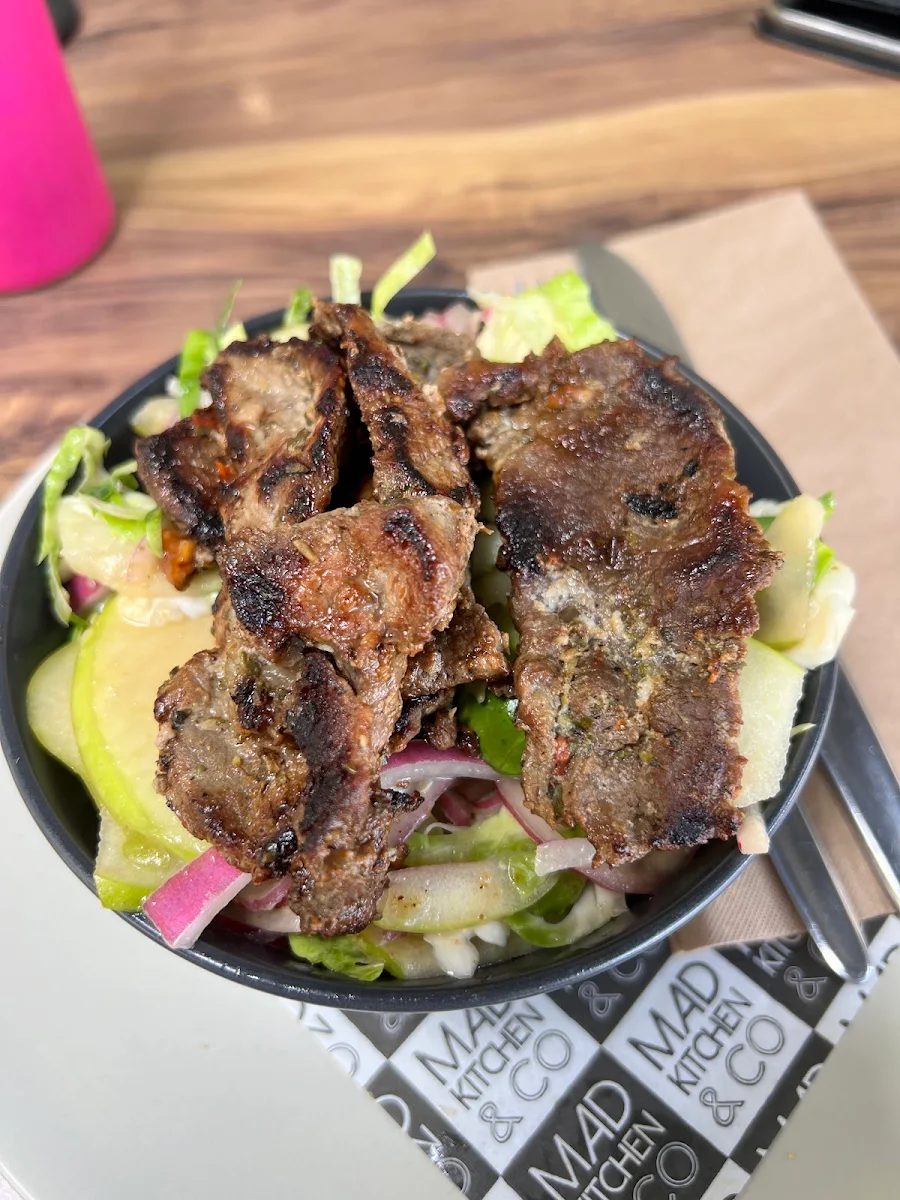 Salad with Grilled Lamb, Mad Kitchen & Co