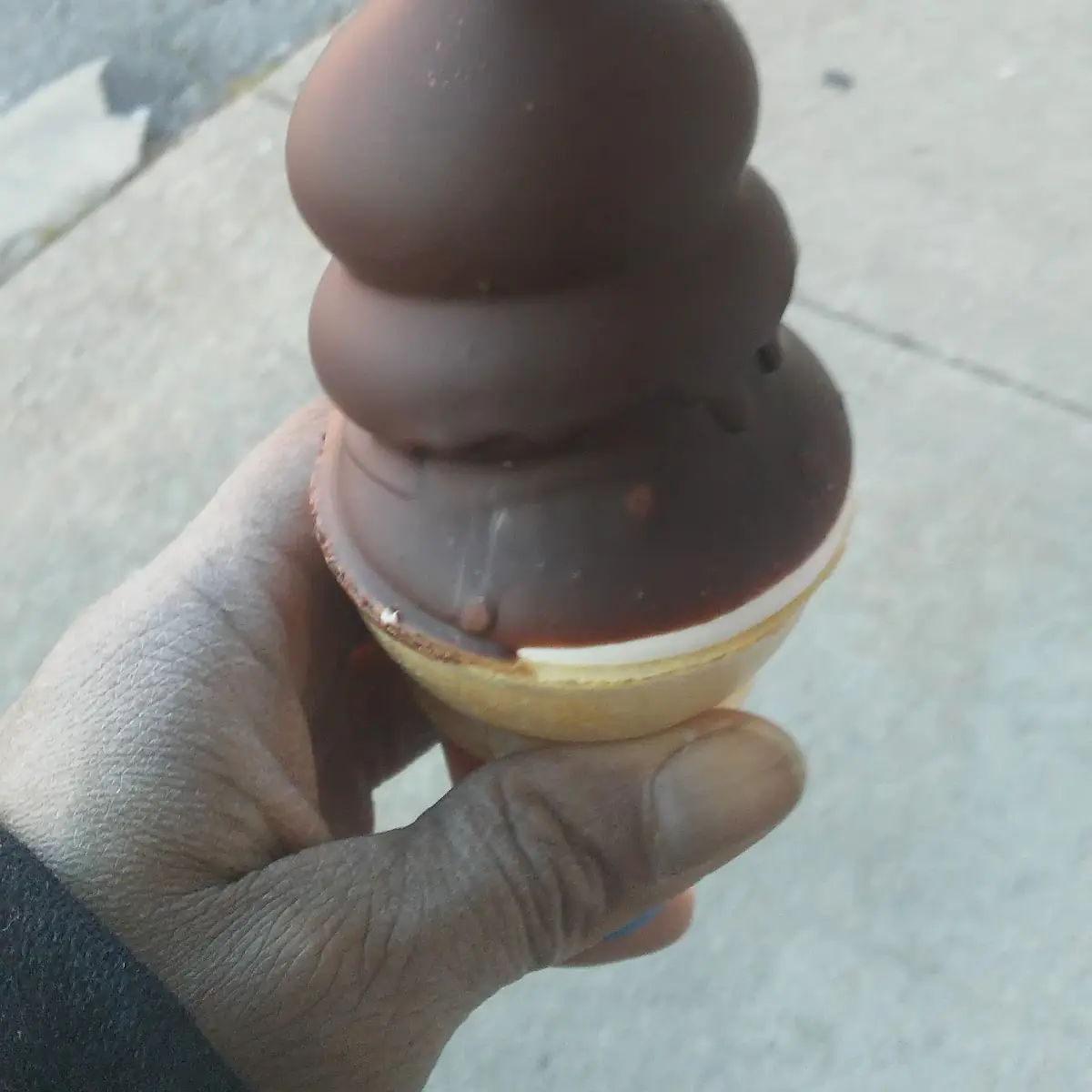 Queen Chocolate Dipped Vanilla Ice Cream
