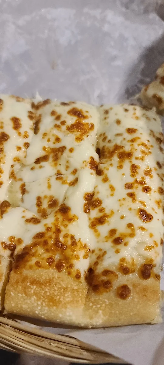 Garlic Fingers, Pizza Delight
