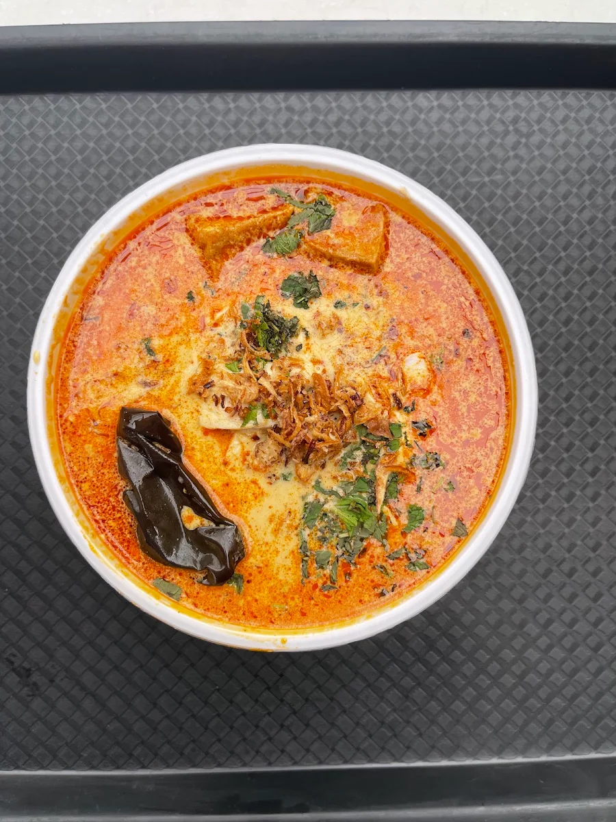 Curry Laksa, Laksa Hut