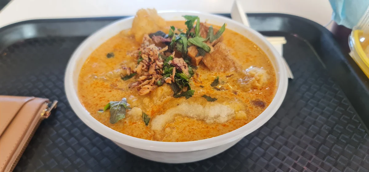 Fish Filled Laksa, Laksa Hut