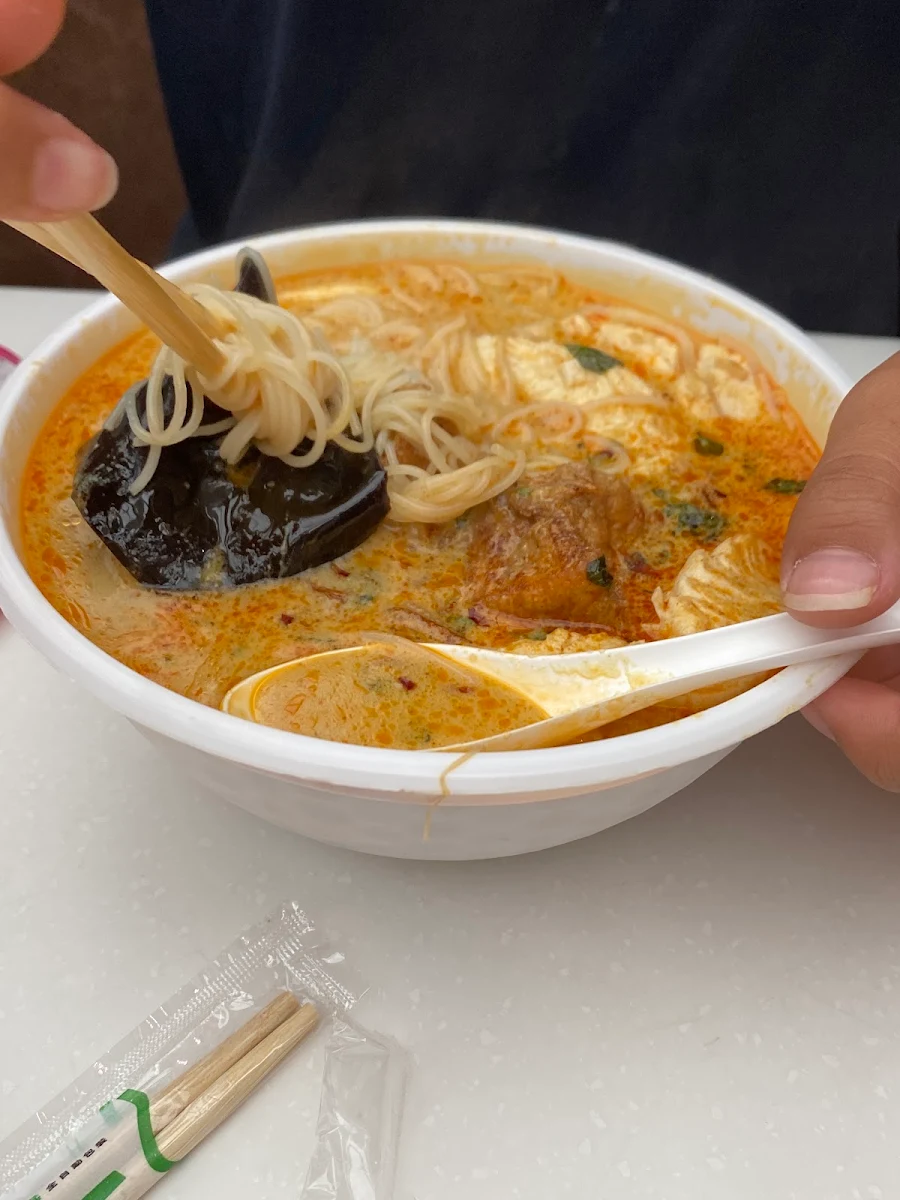 Highlights, Laksa Hut
