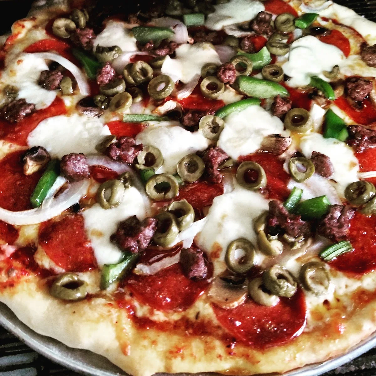 Jr's Works Pizza