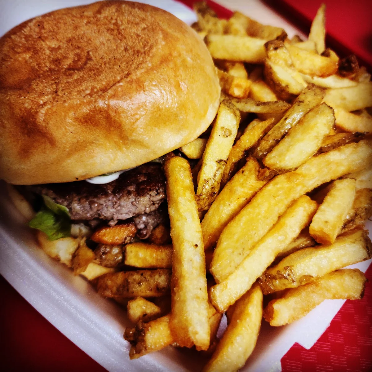 Tobique Burger Platter