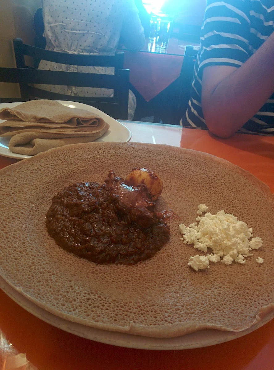Doro Wot, Rendez-Vous Ethiopian and Eritrean Restaurant