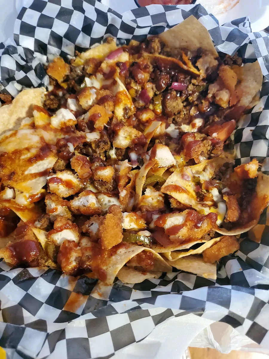 Ultimate Nachos, Cutchie's Sports Tap & Eatery