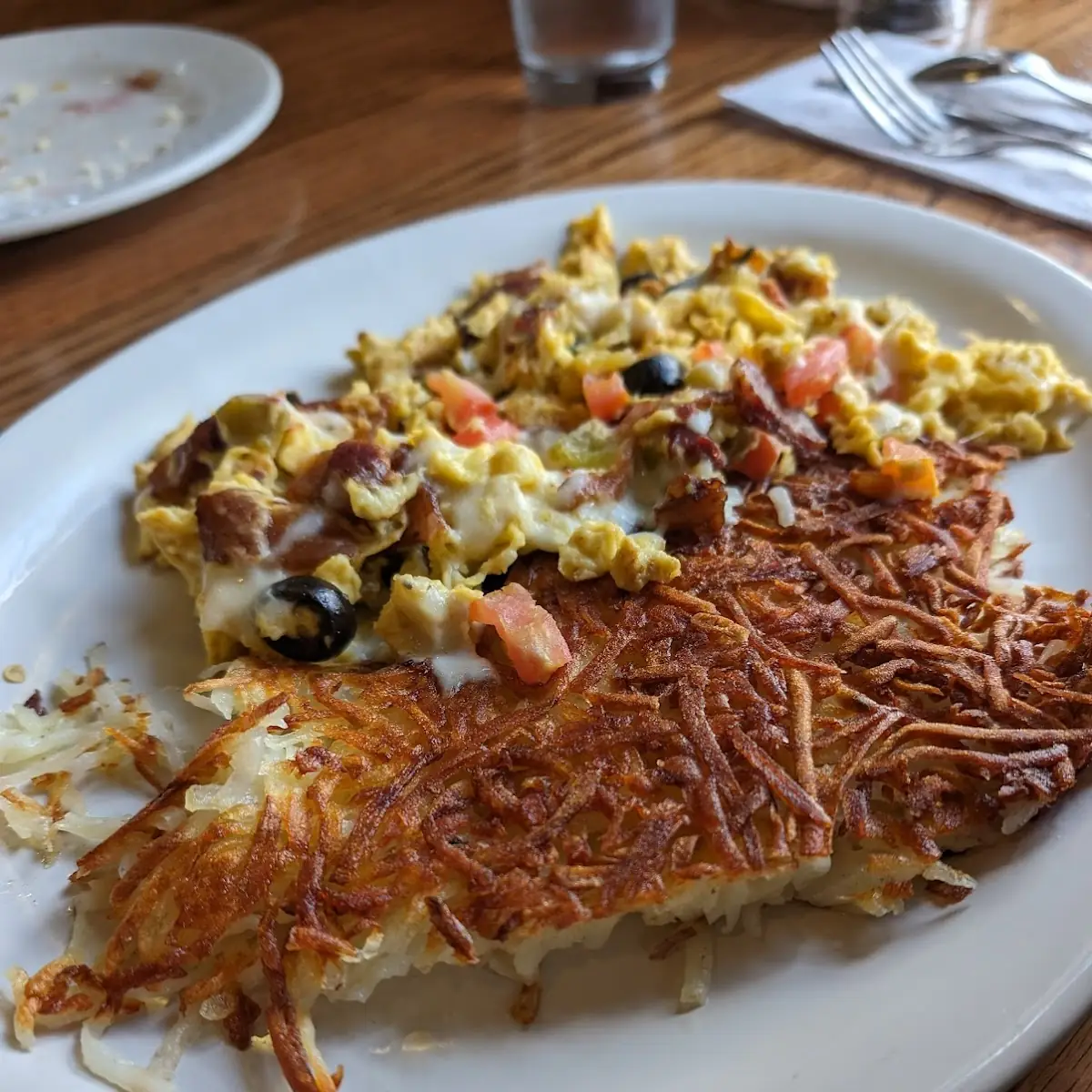 Biscuits Gravy Fried Eggs Hashbrowns