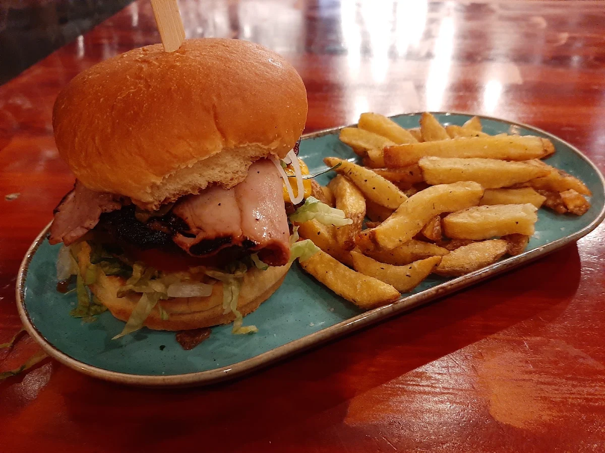 Hamburger with Bacon, Fat Boyz Small Bar